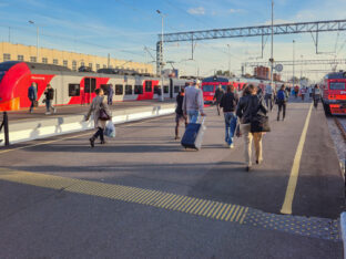 Novatron auttaa Rail Baltican ratatyömaalla
