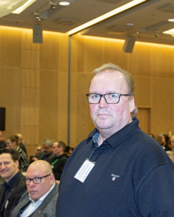 Lounais-Suomen Insinöörit LOUSIn Mika Paukkeri perusteli syitä Salon Alueen Insinöörit SAIn itsenäistymiselle. Ensi vuonna hän kuuluu Insinööriliittoon SAIn kautta.