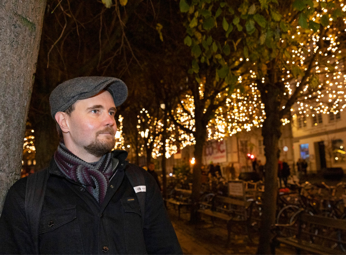 Paavo Pietilä käveli jouluvalojen alle Nyhavnilla.
