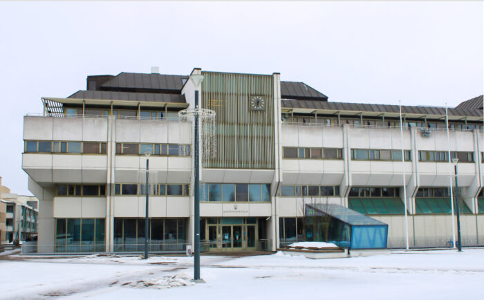 Lappeenrannan kaupungintalo oli Juuso Mikkosen työpaikka vuosikymmenen.