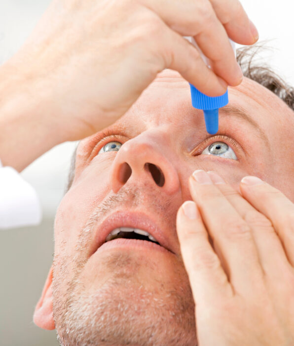 Vizz-silmätippojen vaikutus kestää kymmenen tuntia. Kuvassa ei ole Vizz-silmätippoja.