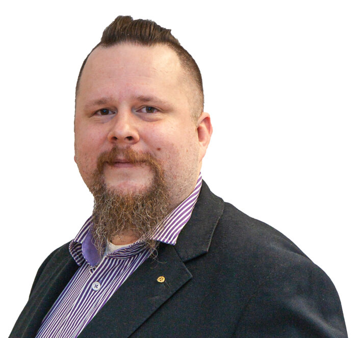 Tommi Grönholm, johtaja