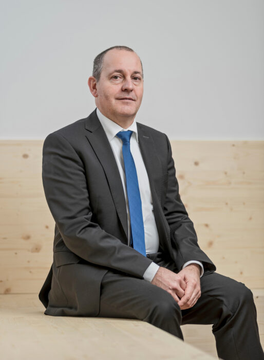 Olivier Naefin mukaan sveitsiläisinsinöörien palkat ovat maan keskiarvoa korkeammat, mutta niin ovat myös heidän  investointinsa koulutukseensa. Kuva: HES-SO