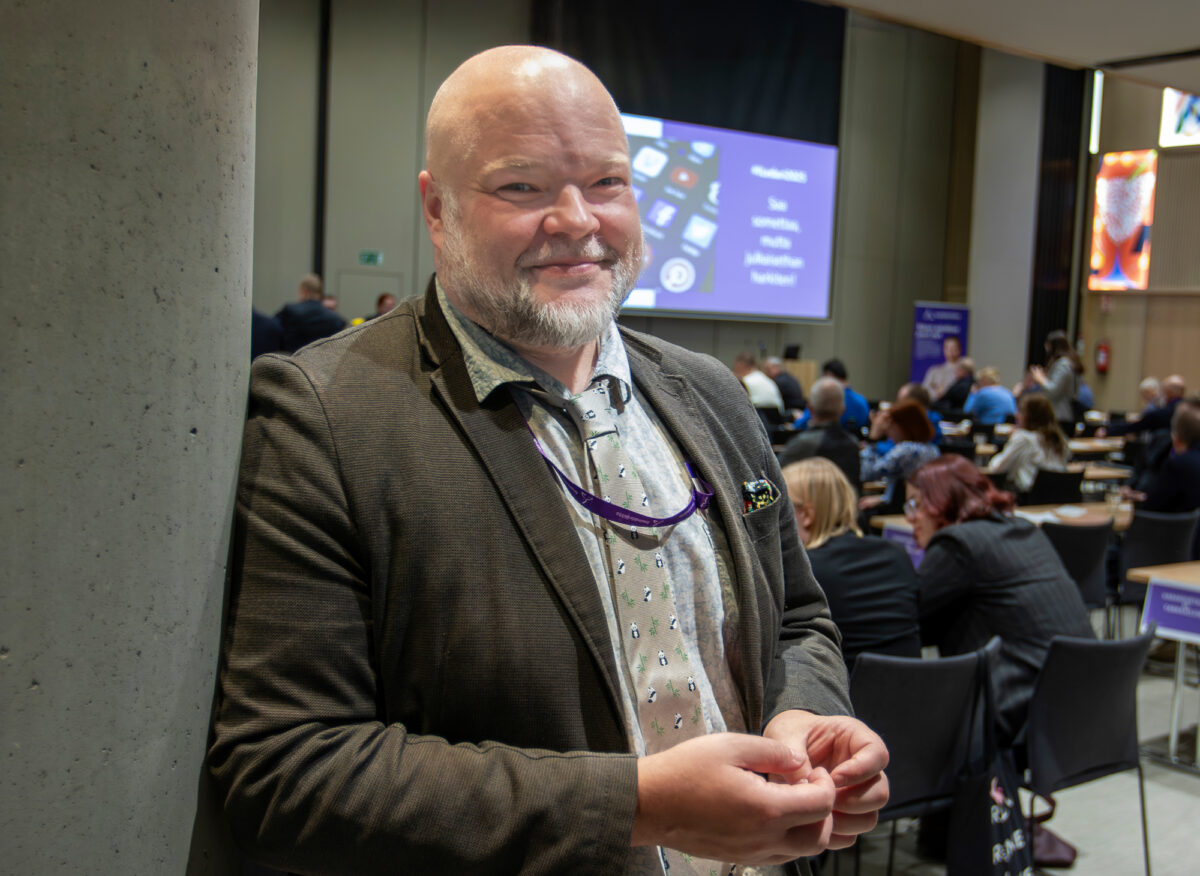 Petteri Oksa kertoi liiton edunvalvonnan arkip&auml;iv&auml;st&auml; edustajakokouksen yhteydess&auml;.