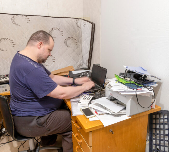 Ruudunlukuohjelmiston ansiosta  graafista käyttöliittymää voi käyttää ilman näköä.