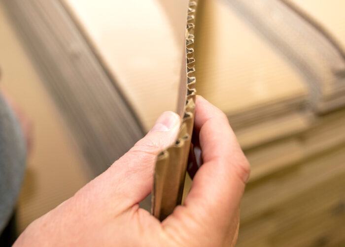 Kennon valmistuksessa käytettävä kartonki on tuontitavaraa.