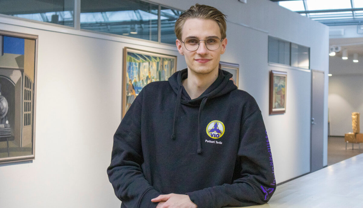 Petteri Ter&auml;s suorittaa opintojaan perinteisesti p&auml;iv&auml;toteutuksena.