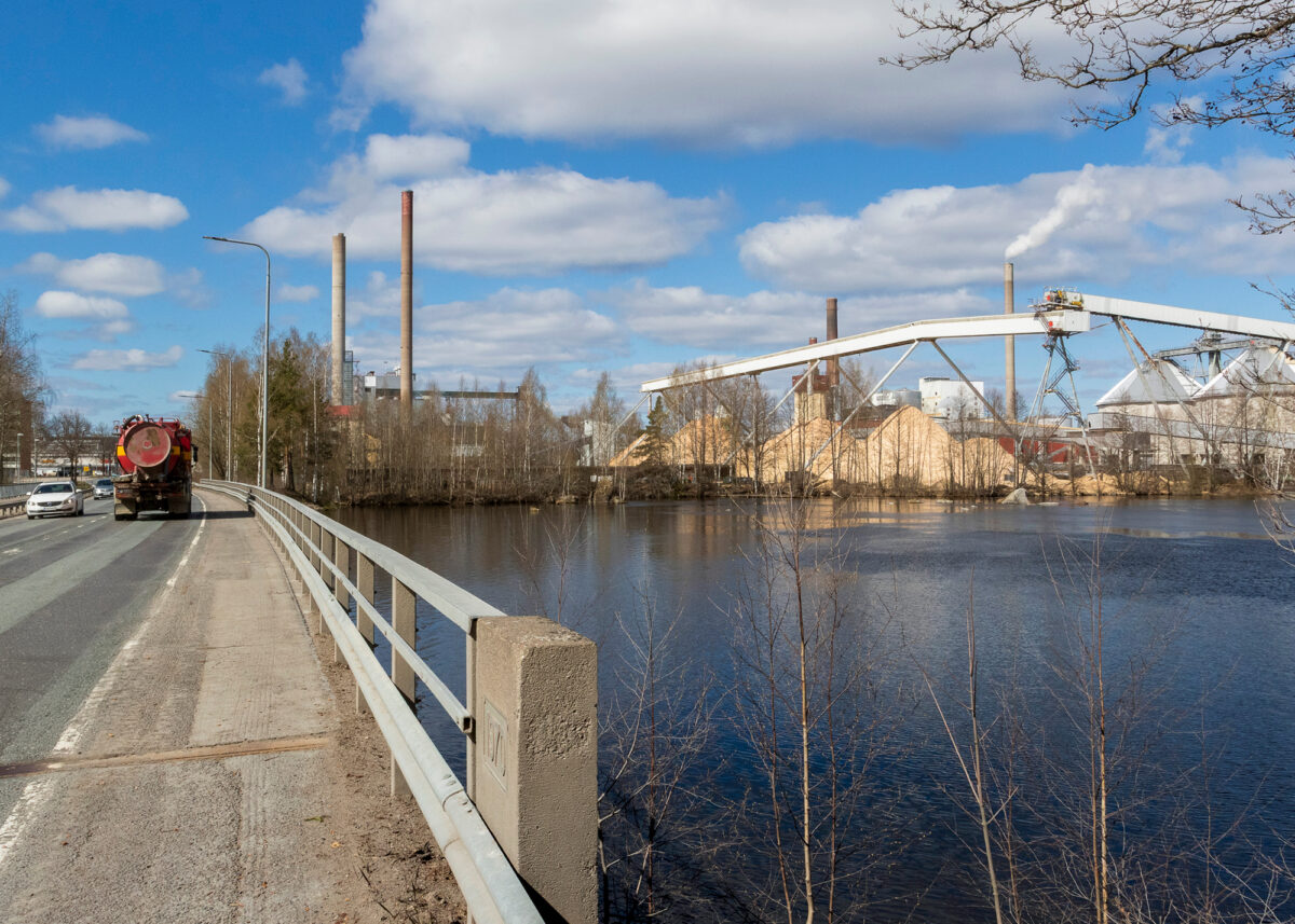 Varkauden teollinen historia ja nykyisyys eiv&auml;t j&auml;&auml; kaupungin l&auml;pi ajavalle matkailijalle ep&auml;selv&auml;ksi.